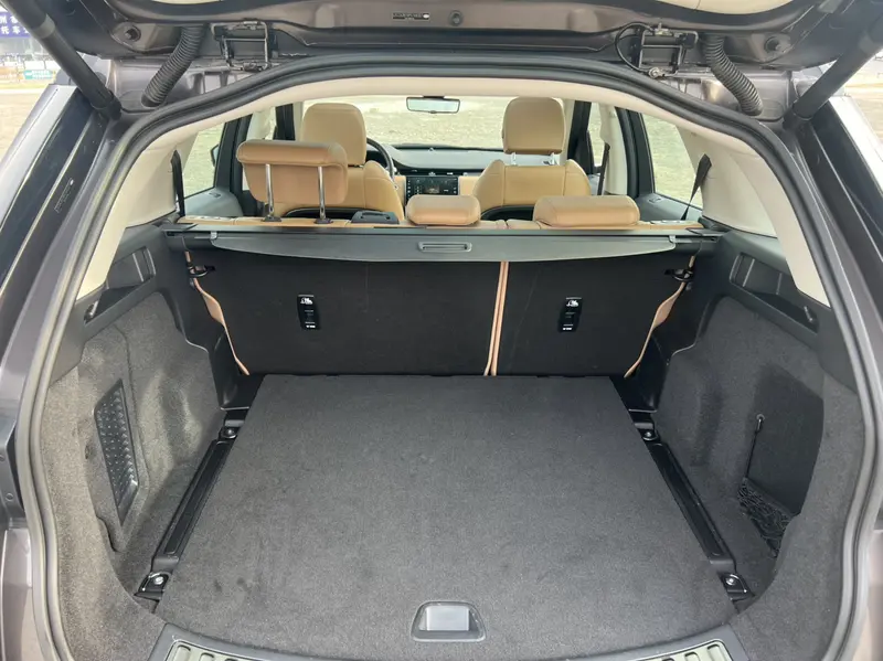Land Rover Discovery Sport — фото 16