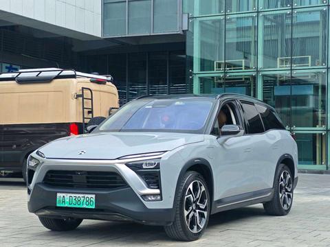 Nio ES8
