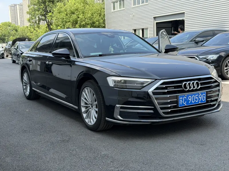 Audi A8 A8L 50 TFSI quattro комфорт — фото 3