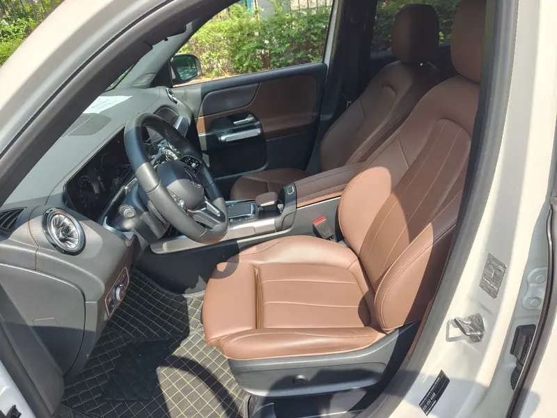 Mercedes-Benz GLB 220 динамик — фото 8
