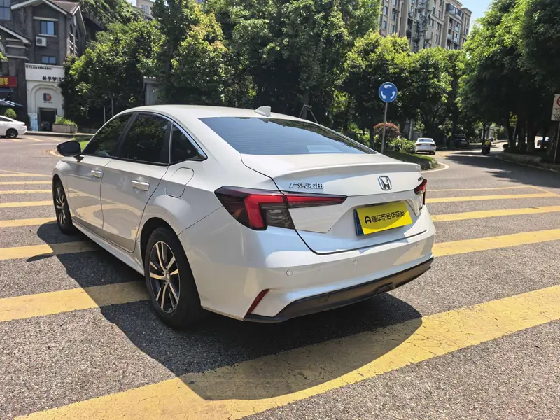 Honda Integra 240 TURBO CVT Advanced — фото 4
