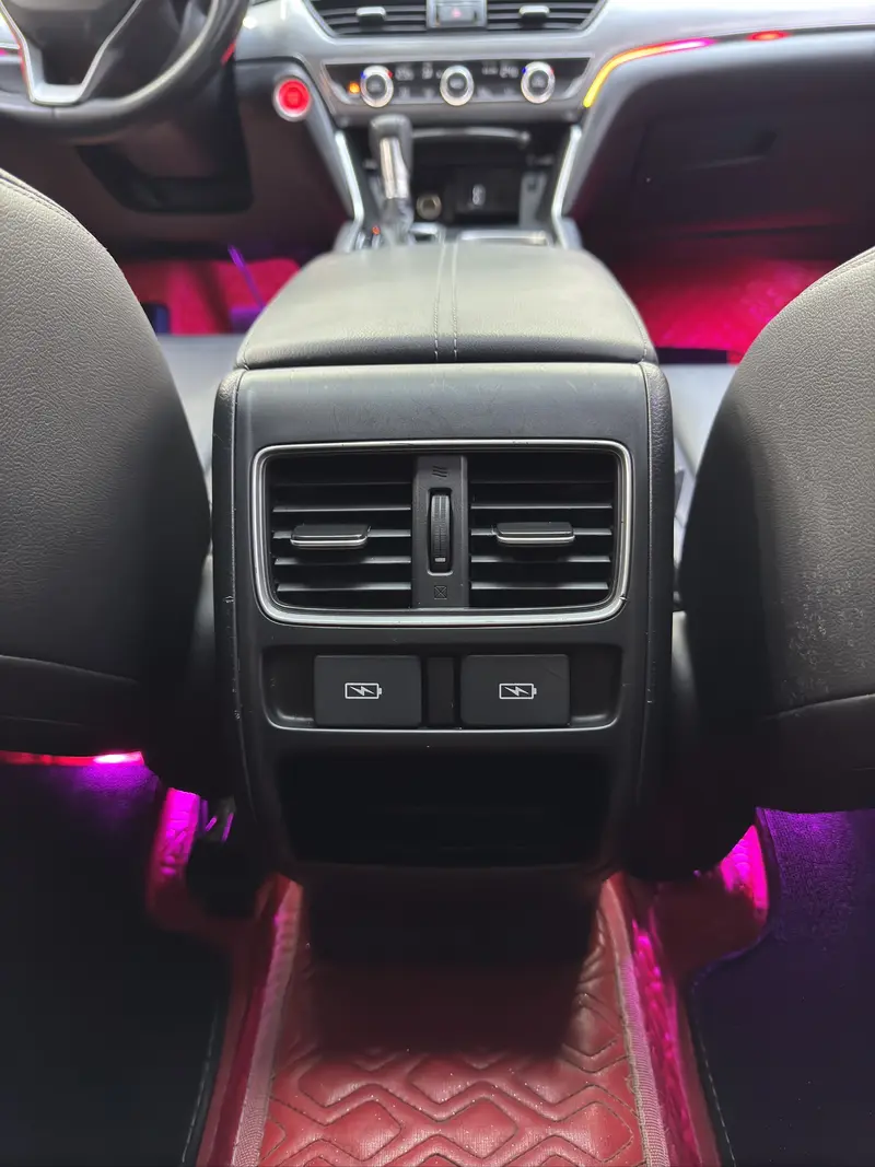 Honda Accord — фото 6