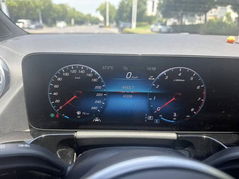Mercedes-Benz GLA 220 — фото 10