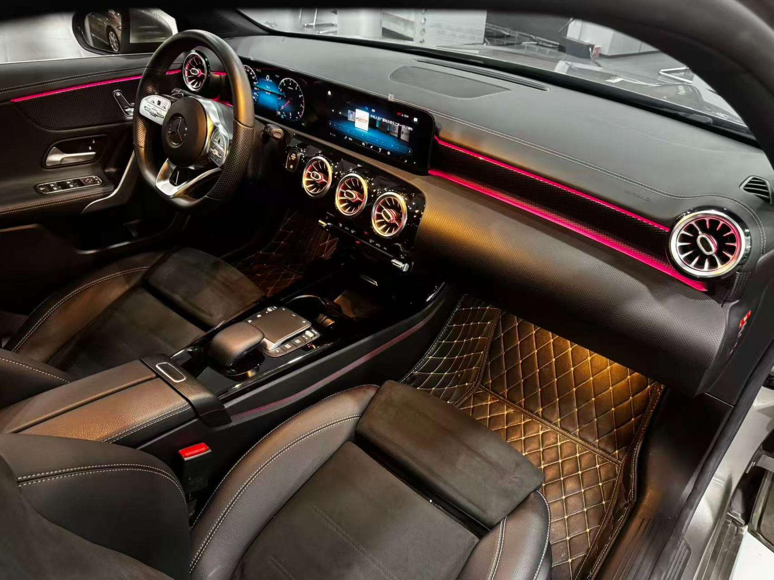 Mercedes-Benz A-Class: фотография 20 из 22