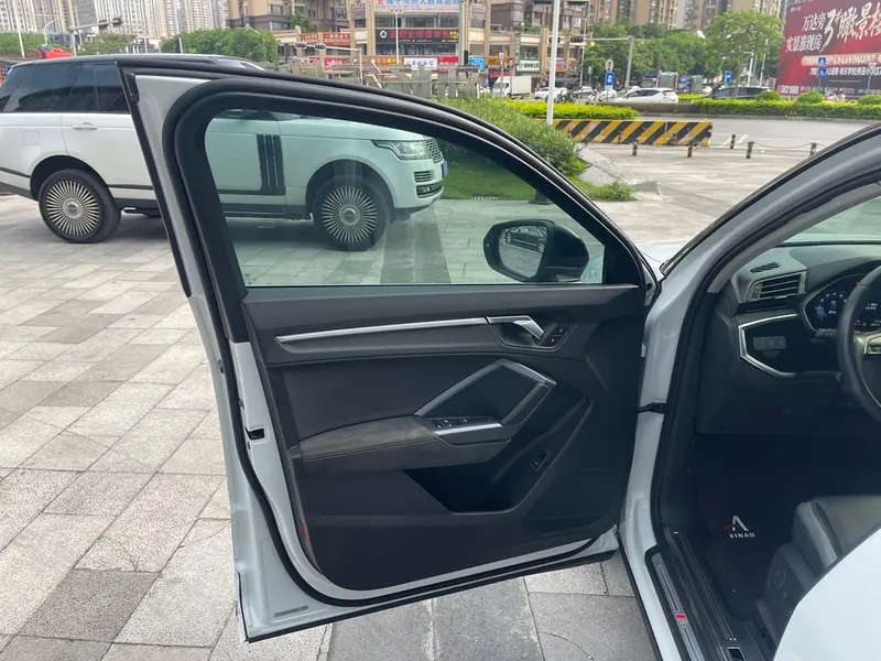 Audi Q3 Sportback — фото 15