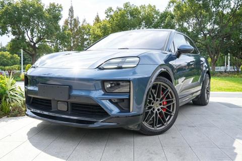Porsche Macan EV