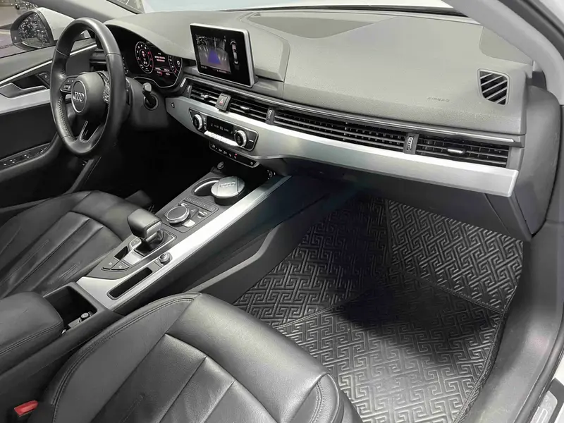 Audi A4L 40 TFSI стиль VI — фото 8