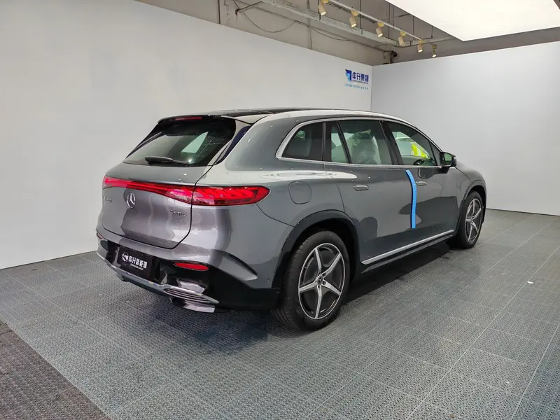 Mercedes-Benz EQS SUV — фото 7