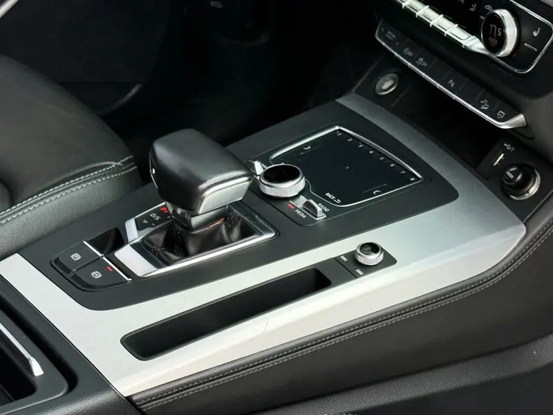 Audi Q5L 40 TFSI стиль — фото 13
