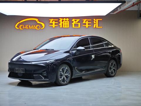 XPeng P5
