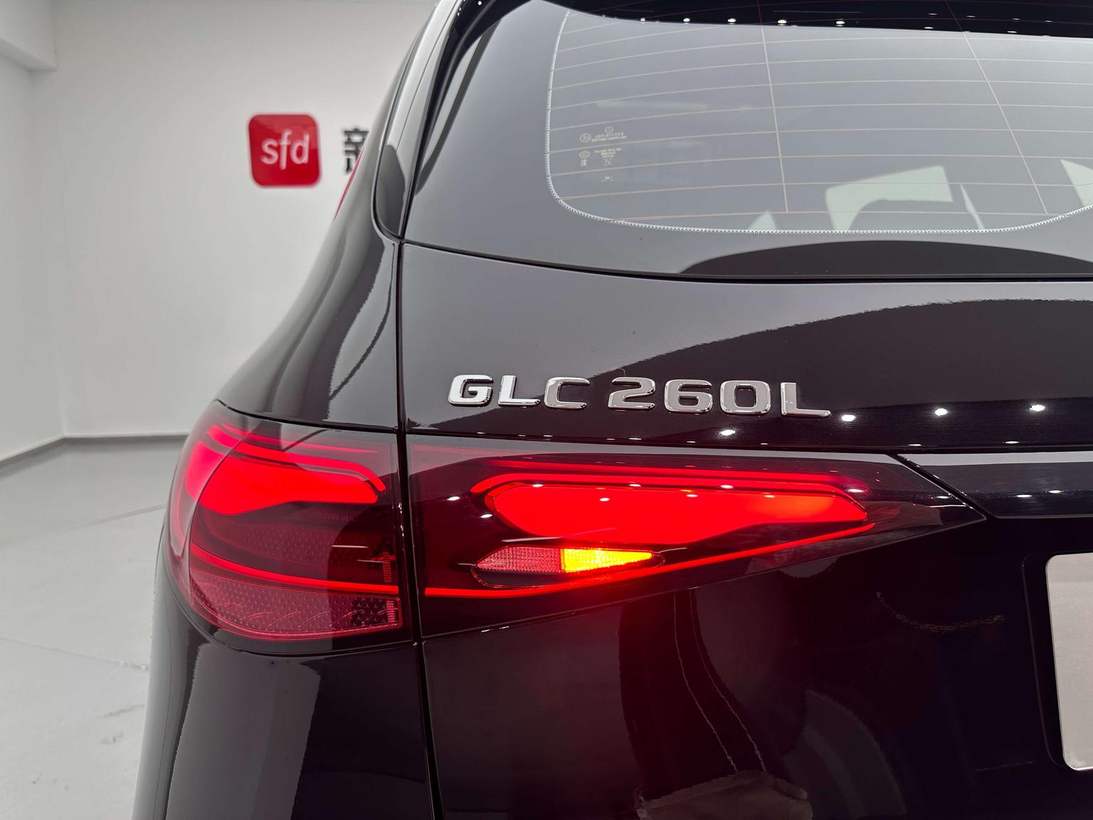 Mercedes-Benz GLC: фотография 30 из 31
