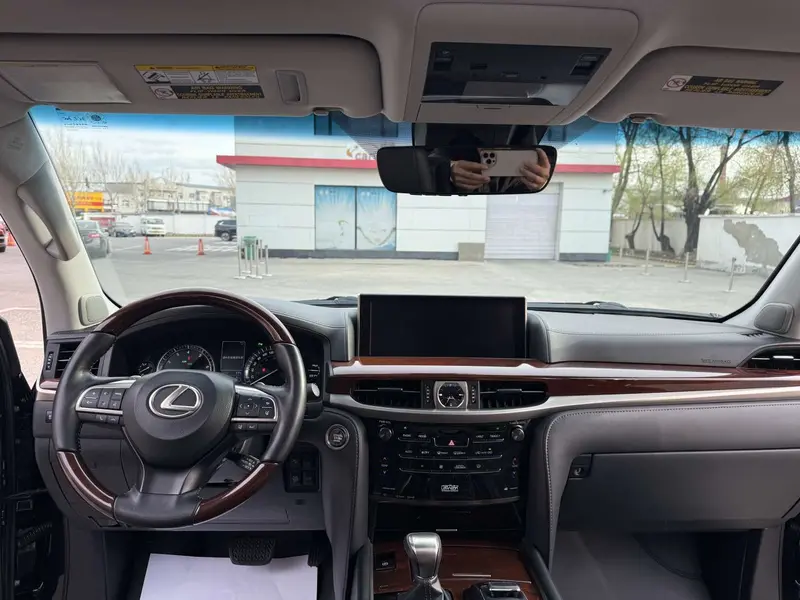 Lexus LX — фото 5