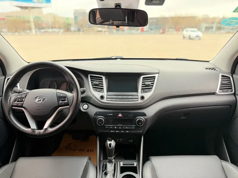 Hyundai Tucson — фото 7