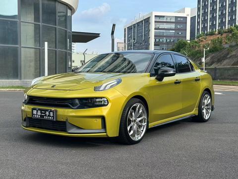 Lynk & Co 03
