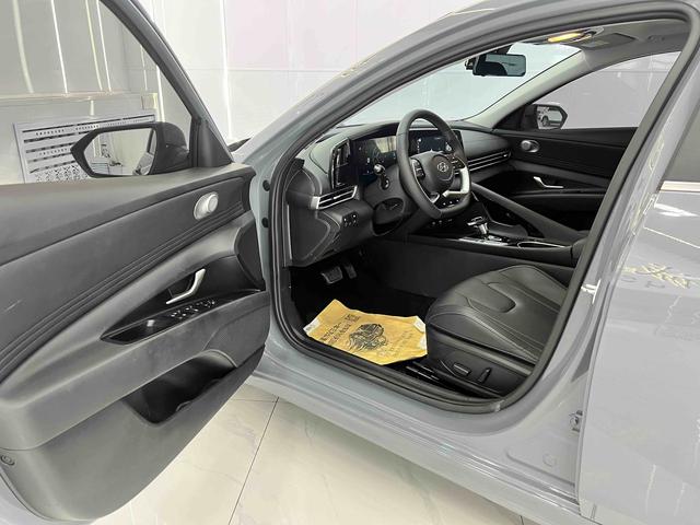 Hyundai Elantra id 4387335 из Китая 9