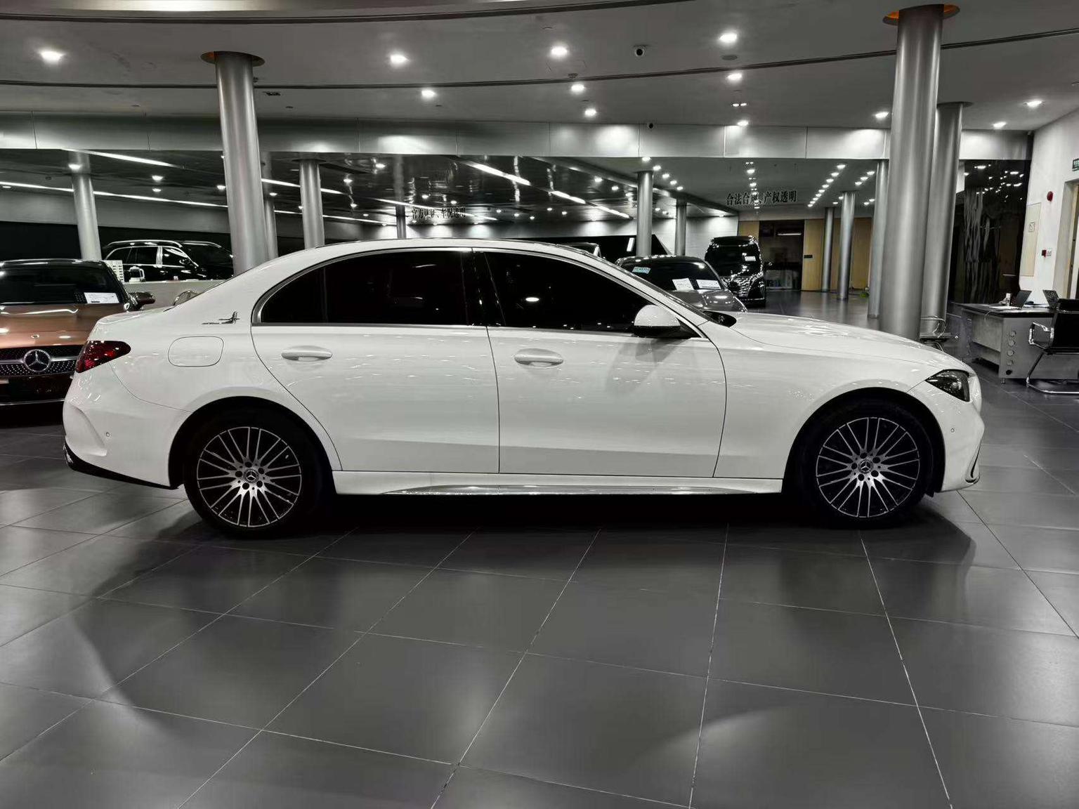 Mercedes-Benz C-Class: фотография 6 из 22