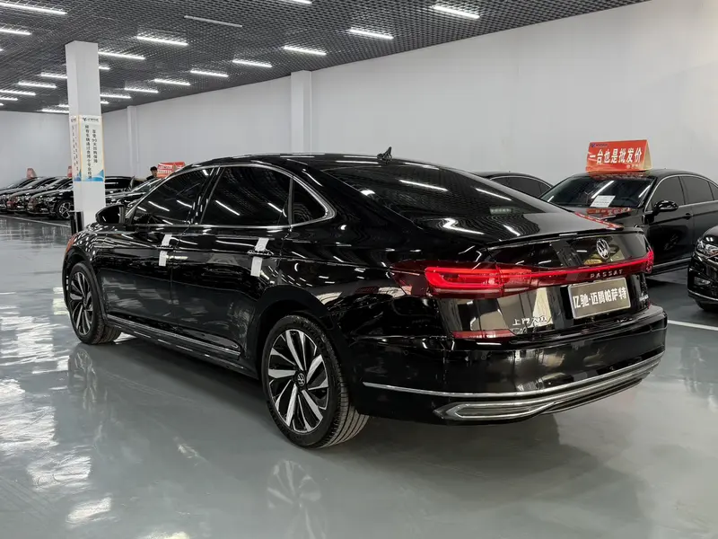 Volkswagen Passat — фото 4