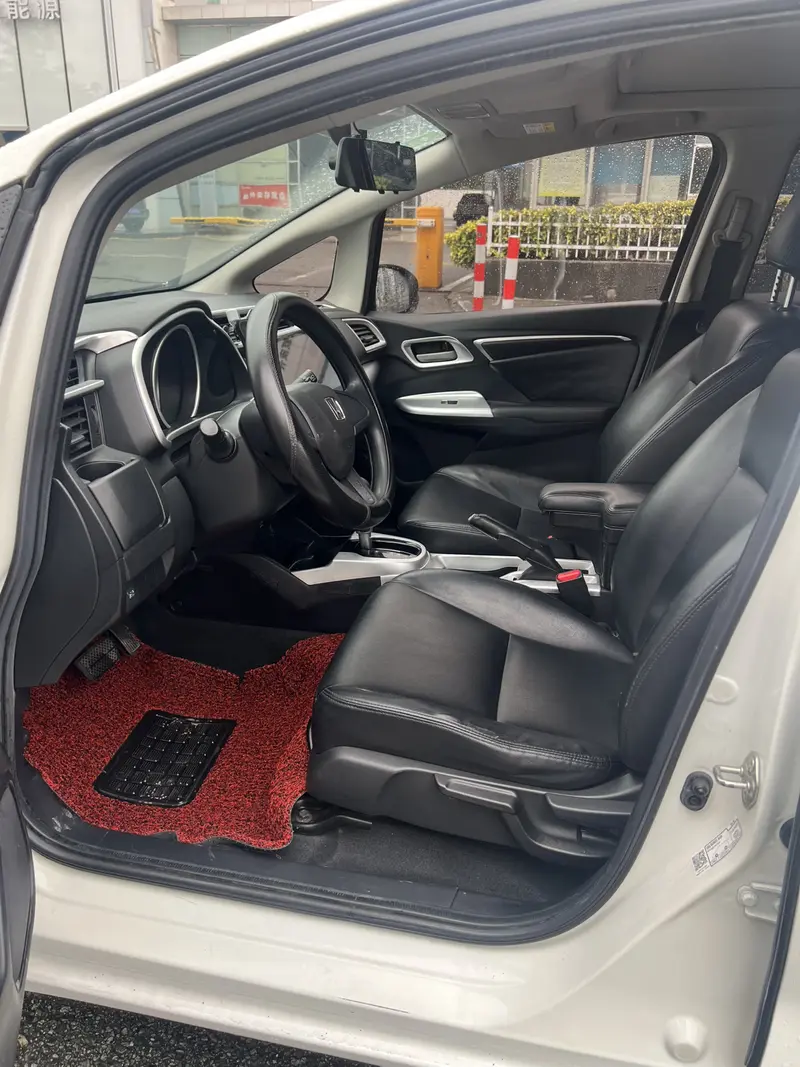 Honda Fit — фото 9