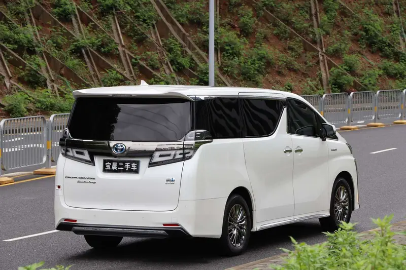 Toyota Vellfire — фото 7