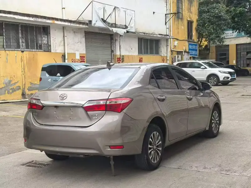 Toyota Corolla — фото 4