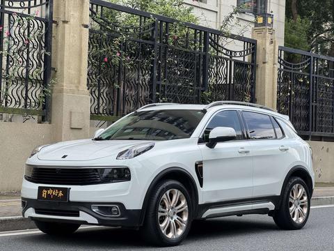 Lynk & Co 01