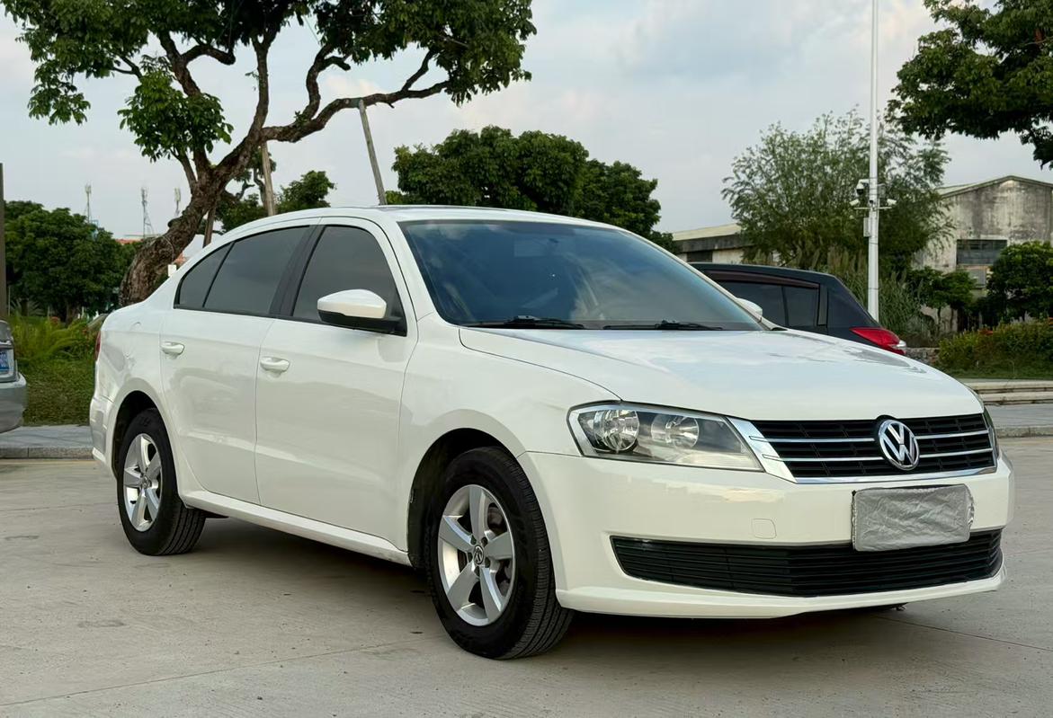 Volkswagen Lavida 2013 1.6L AT Comfort