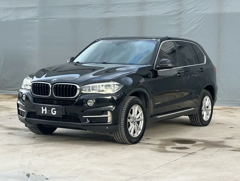 BMW X5 — фото 1