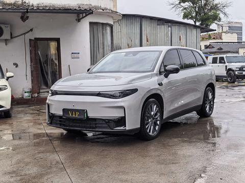Leapmotor C10