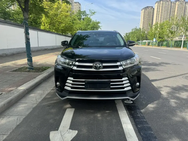 Toyota Highlander — фото 2