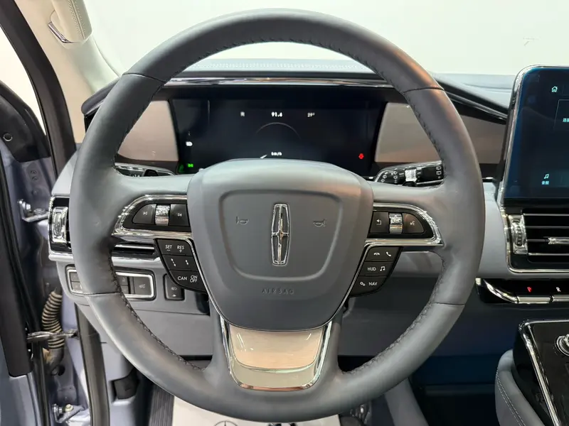 Lincoln Navigator — фото 10