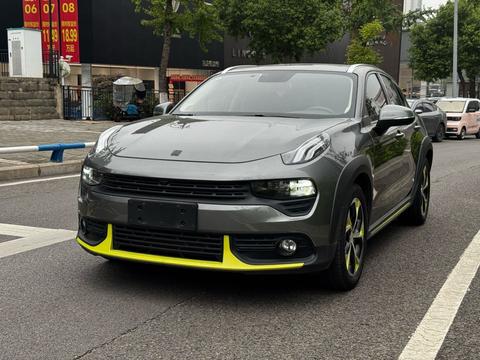 Lynk & Co 02