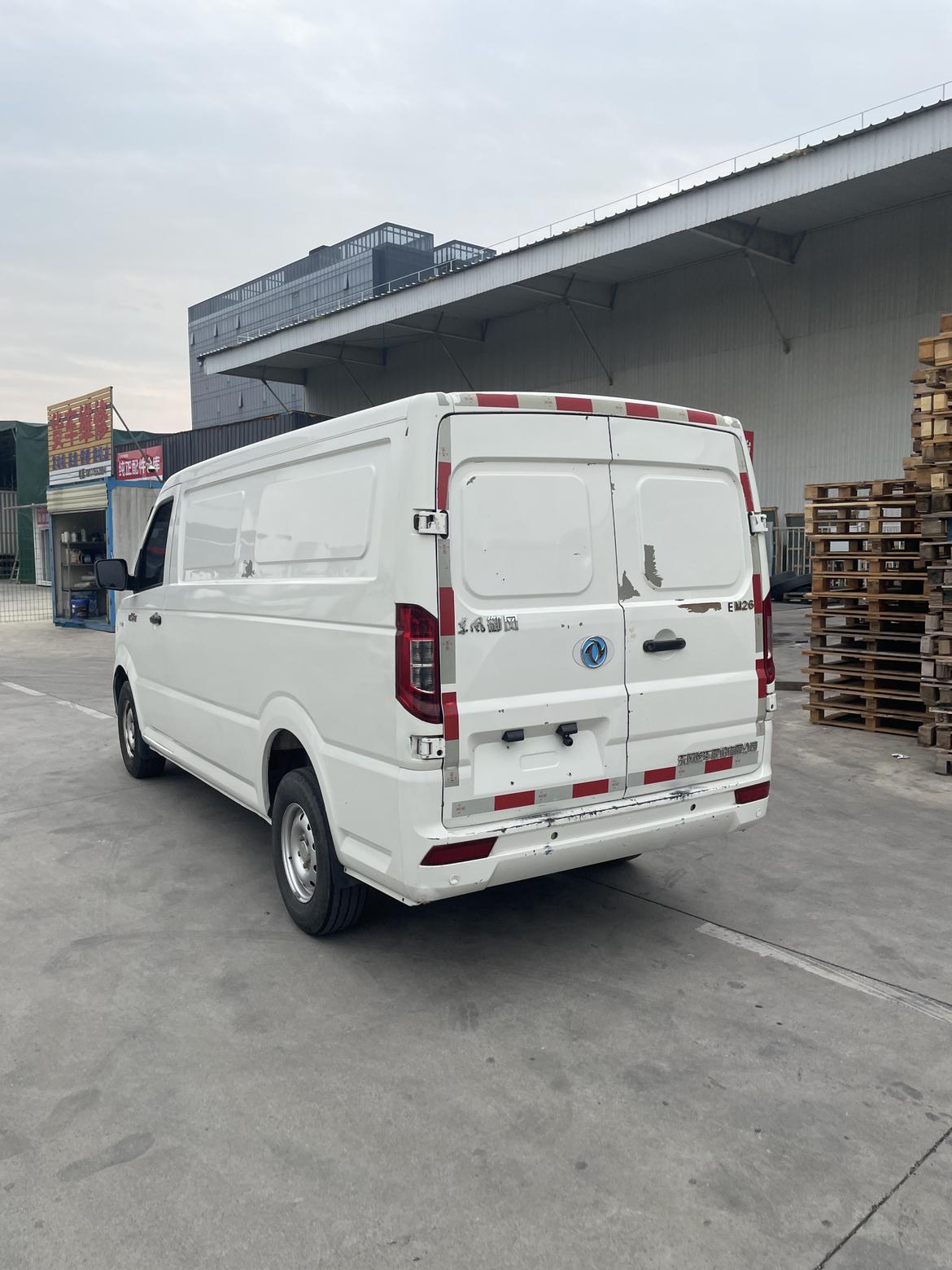Dongfeng EM26