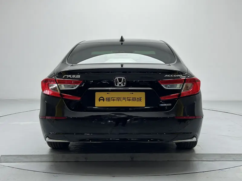 Honda Accord — фото 6