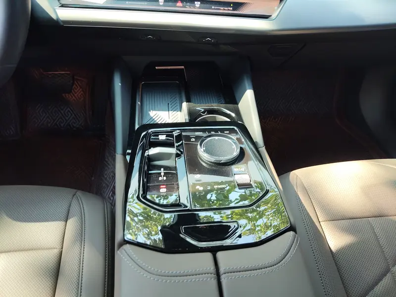 BMW 5 Series — фото 10