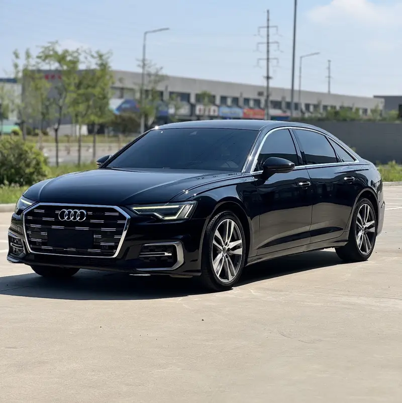 Audi A6L — фото 1