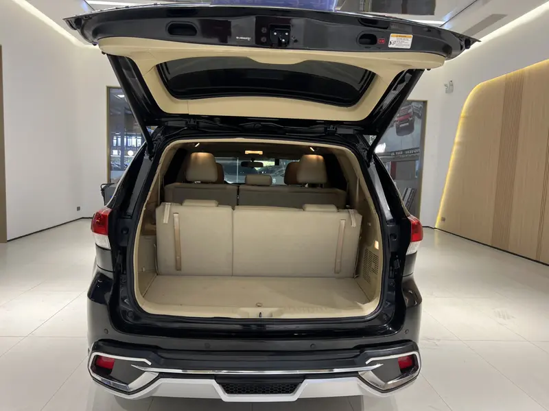 Toyota Highlander — фото 15