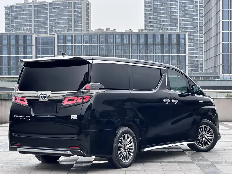 Toyota Vellfire — фото 7