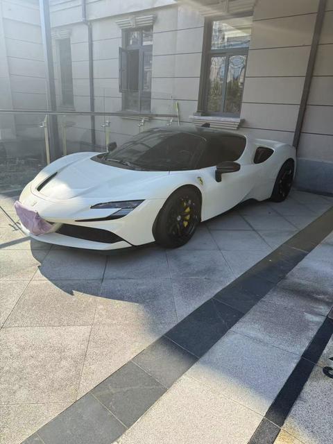 Ferrari SF90