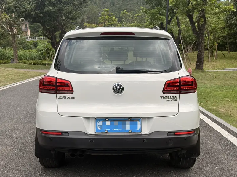 Volkswagen Tiguan — фото 5