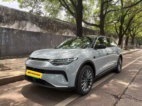 Leapmotor C11