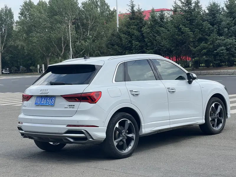Audi Q3 — фото 6