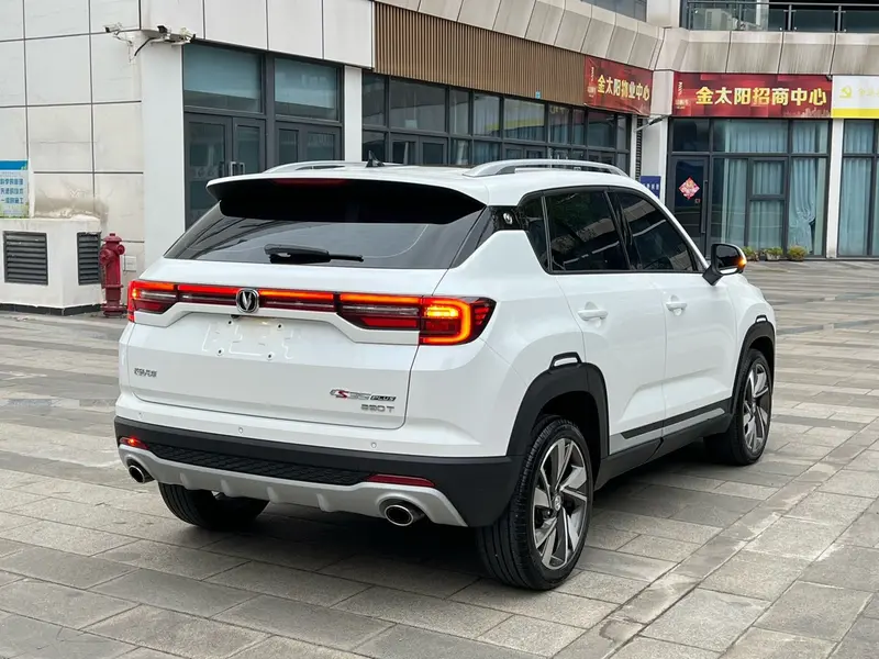 Changan CS35 PLUS — фото 6