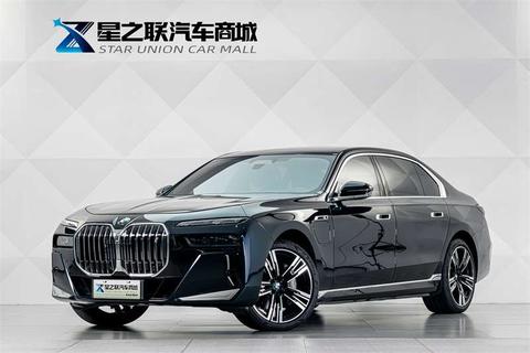 BMW i7