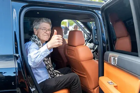 开方程豹驰骋新疆丝路,国际金融学术嘉宾与豹友共赴山海热爱
