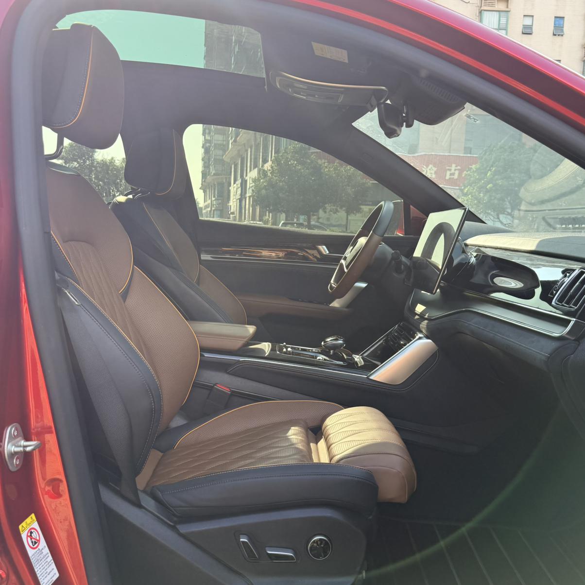 BYD Tang DM: фотография 13 из 19