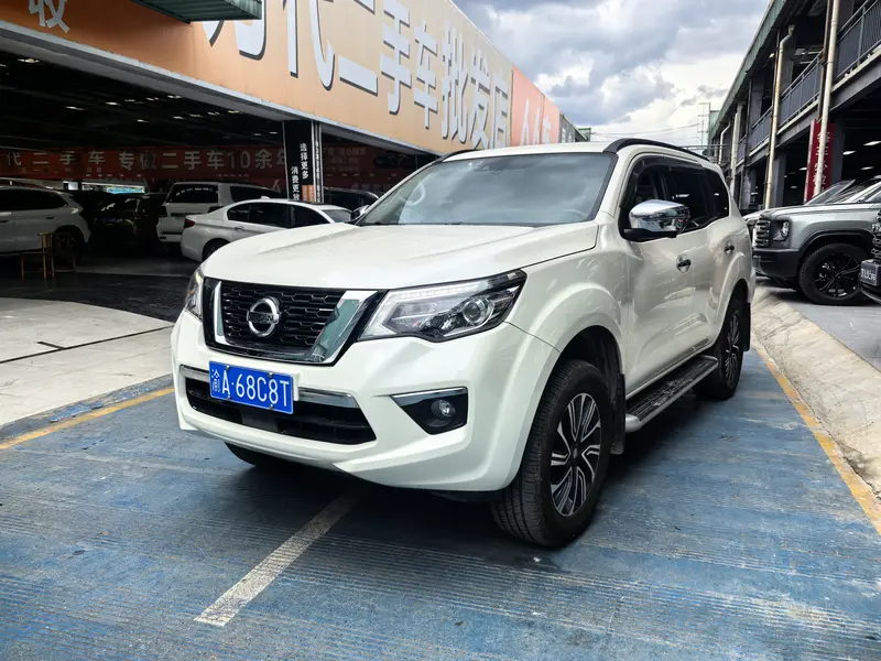 Nissan Terra 2.5 L AT 4 WD Flagship
