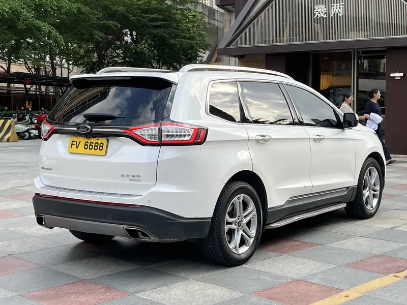 Ford Edge Eco Boost 245 2 WD 7 V — фото 6