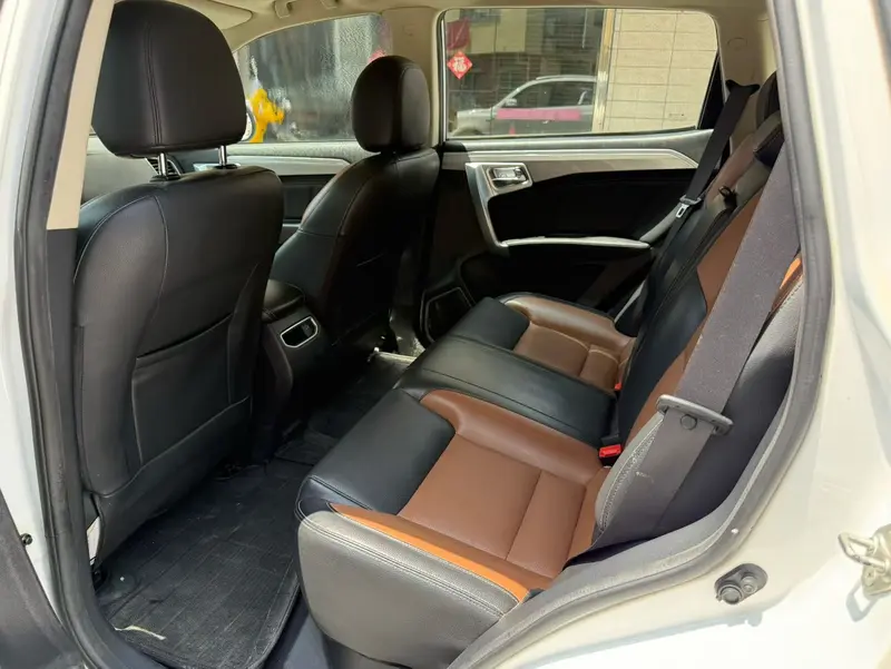 Geely Vision X6 1.3T CVT флагман — фото 9