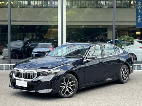 BMW i5