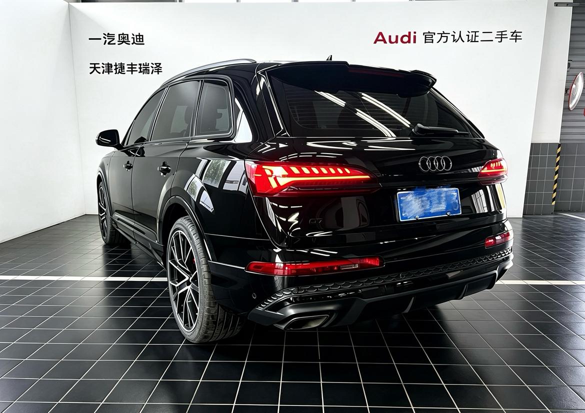 Audi Q7: фотография 6 из 17